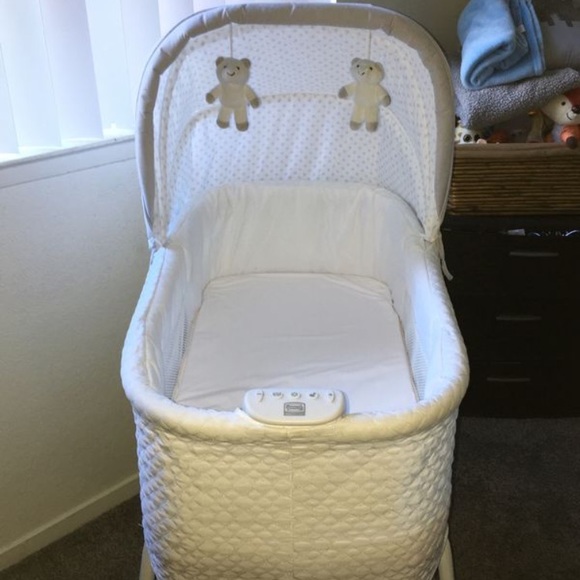 Basinet - Picture 2 of 2
